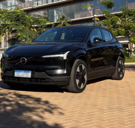 VOLVO EX30 51 KW ELÉTRICO CORE